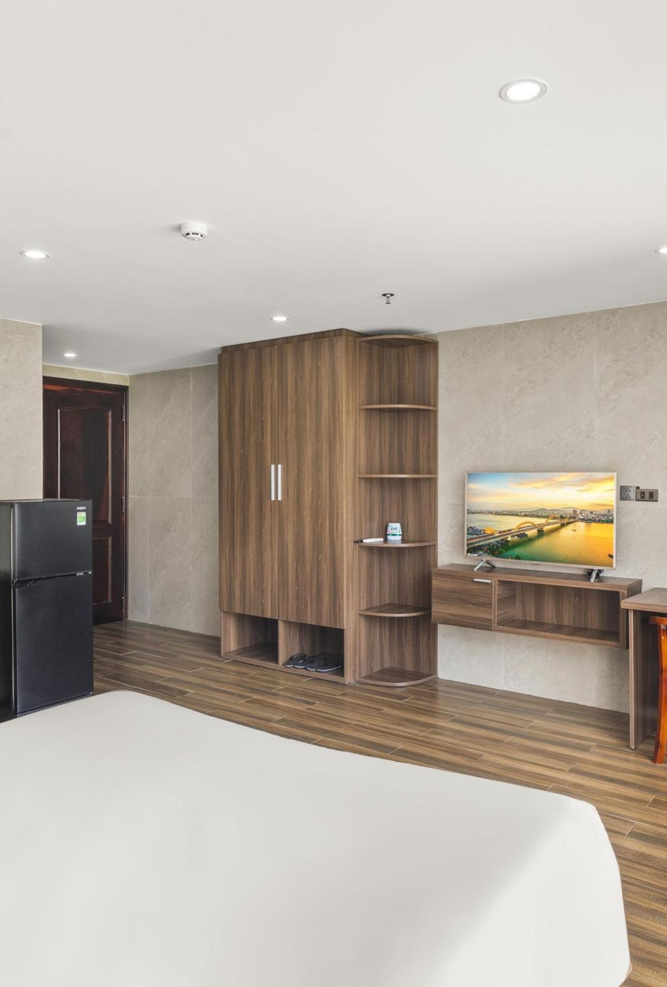 Sea Hotel & Apartment Дананг Экстерьер фото